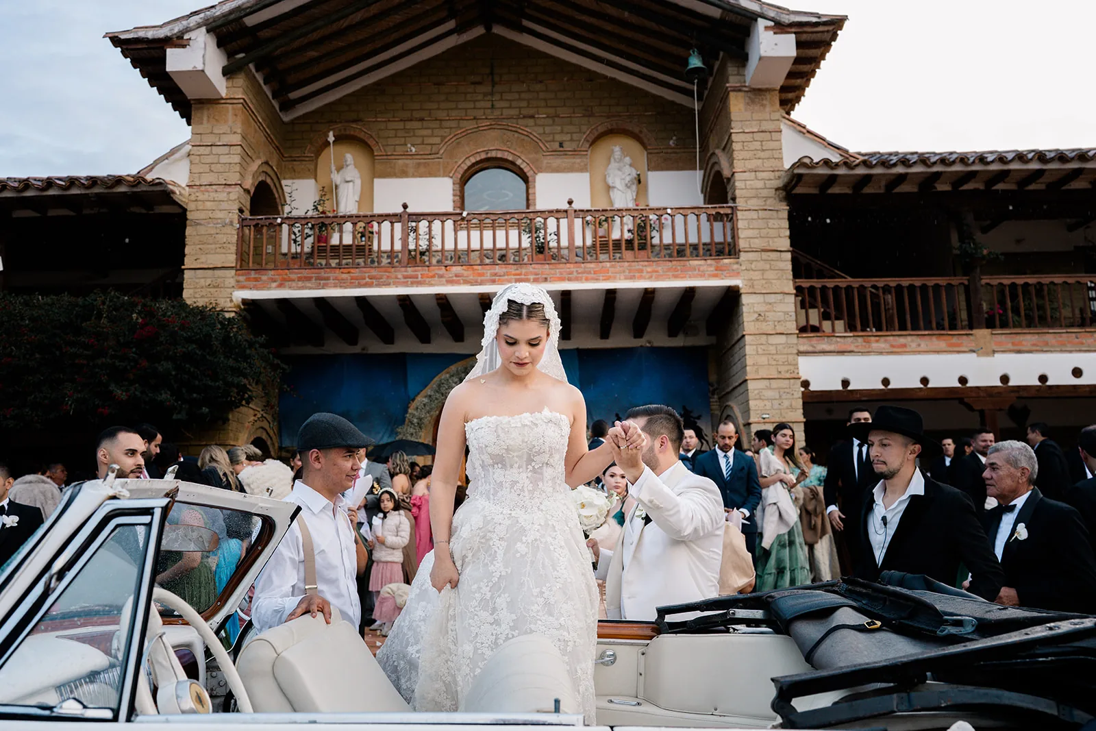 Boda de Vale y Miguel — iglesia