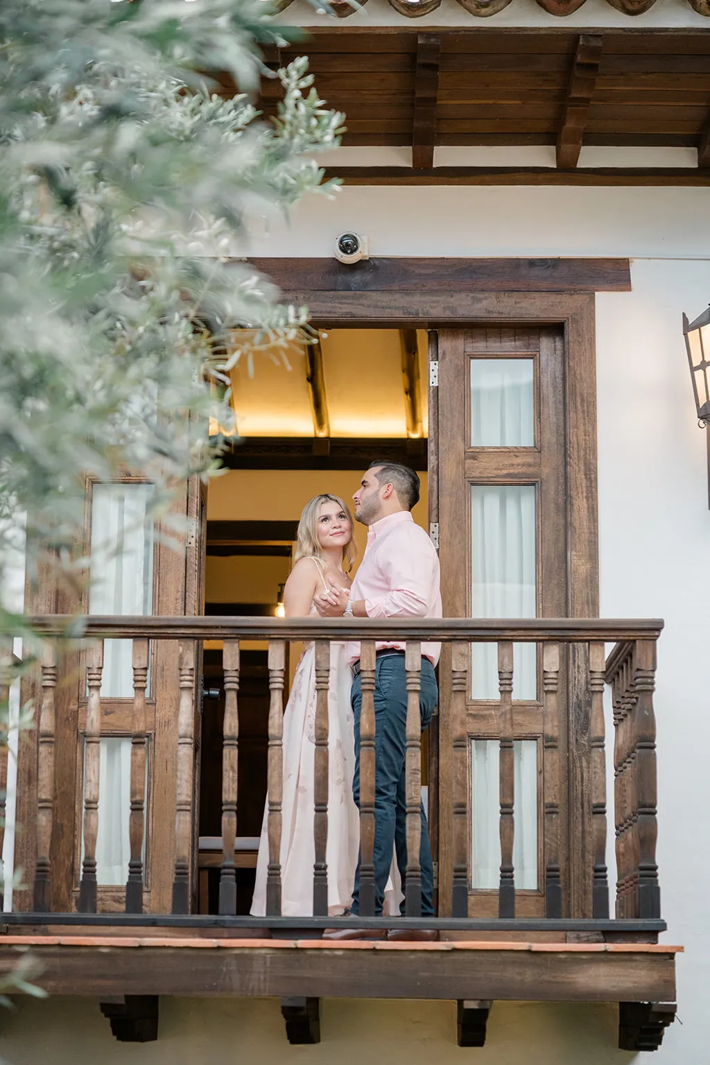 Vale y Miguel en su sesión de preboda, fotografiados por Omar Fraija